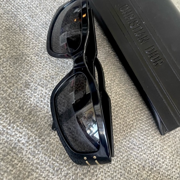 Christian Dior Sunglasses - Picture 3 of 4